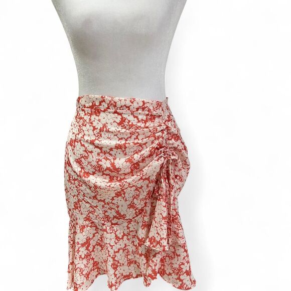 Max Studio Red & White Floral Ruched Mini Skirt - Picture 1 of 5